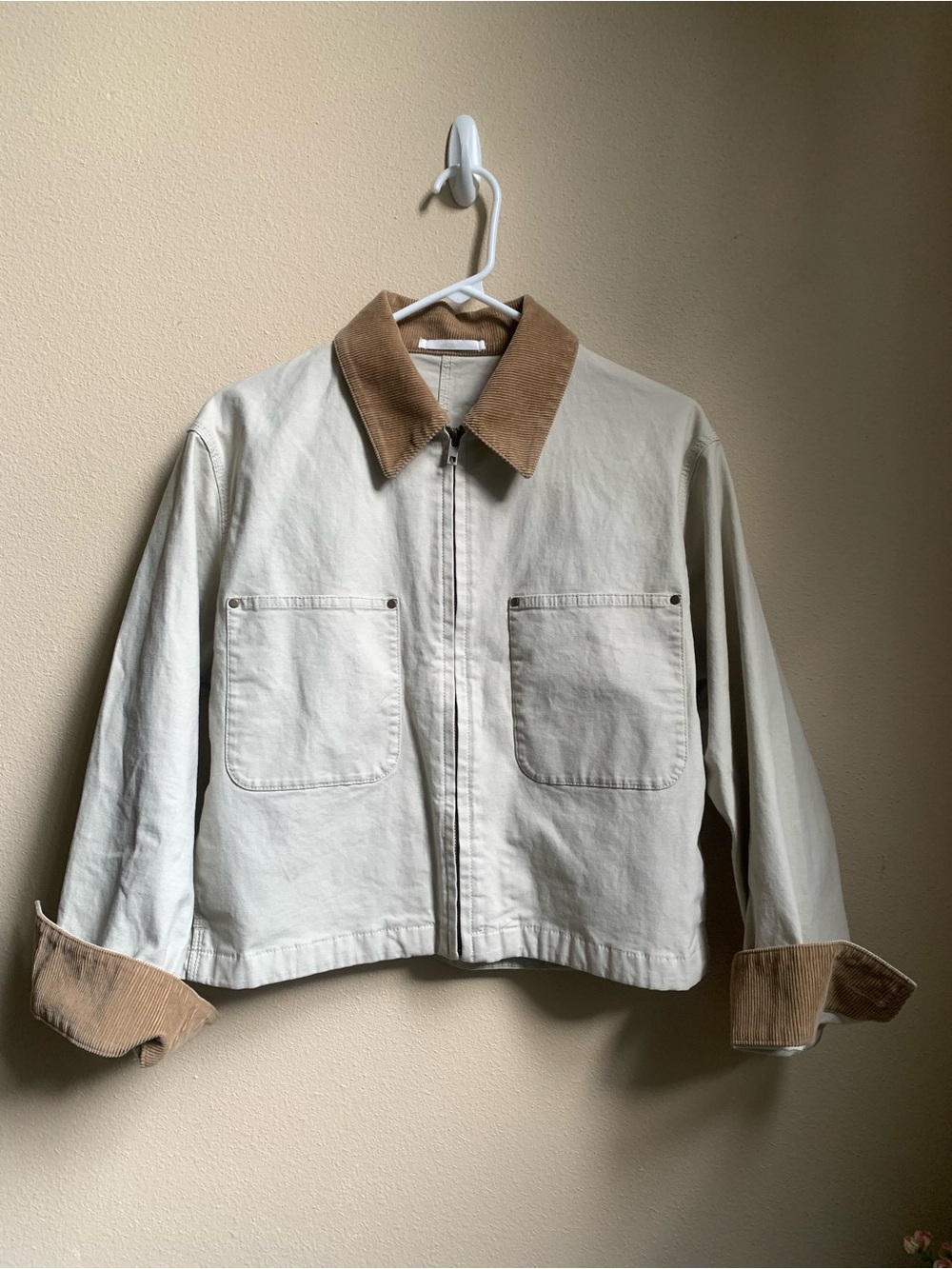 EUC Uniqlo Zip-up Short Barn Jacket Corduroy Pockets Woman’s Size XS/S - Picture 4 of 7